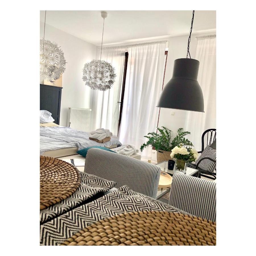 Apartments Bastova, Stela & Mia Apartments Братислава Екстериор снимка