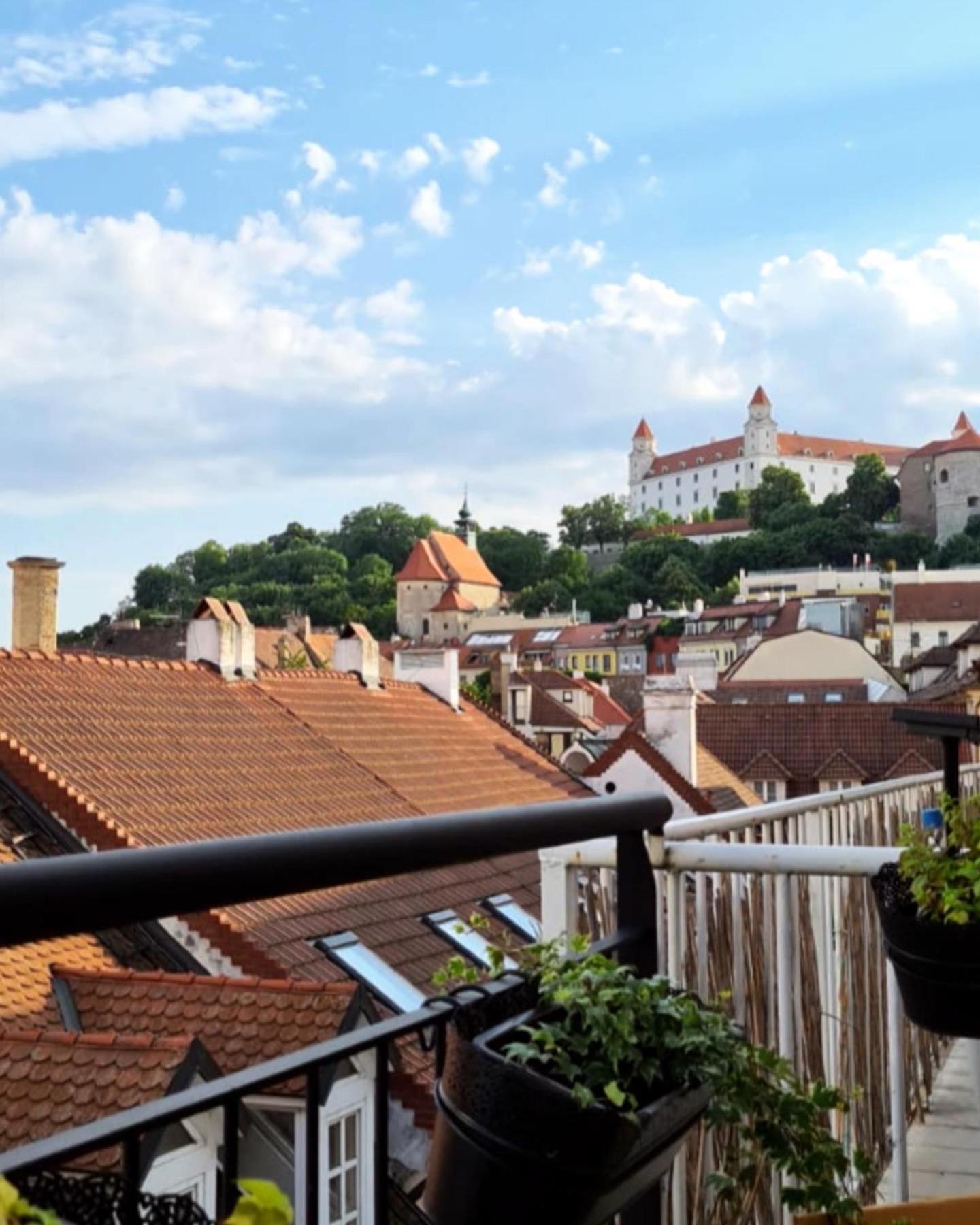 Apartments Bastova, Stela & Mia Apartments Братислава Екстериор снимка
