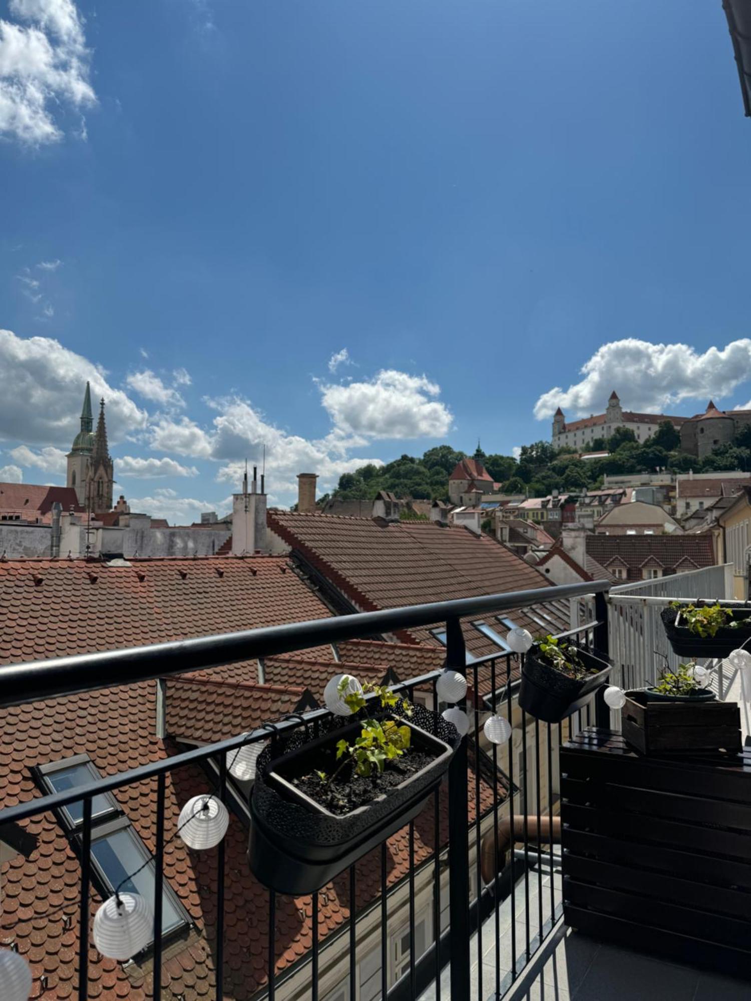Apartments Bastova, Stela & Mia Apartments Братислава Екстериор снимка