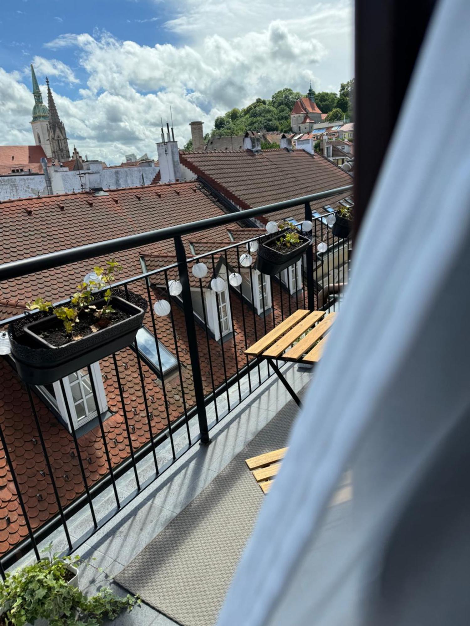 Apartments Bastova, Stela & Mia Apartments Братислава Екстериор снимка