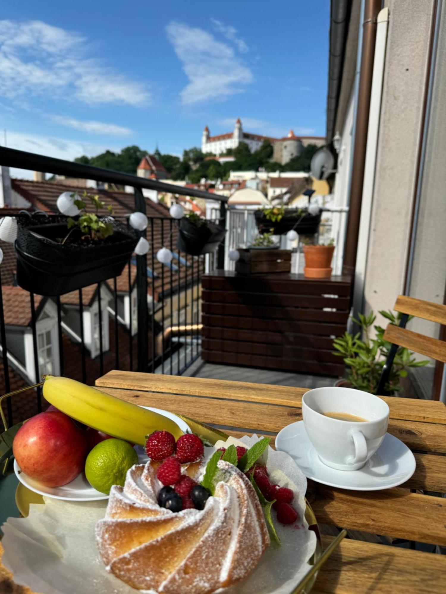 Apartments Bastova, Stela & Mia Apartments Братислава Екстериор снимка