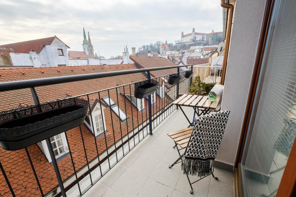 Apartments Bastova, Stela & Mia Apartments Братислава Екстериор снимка