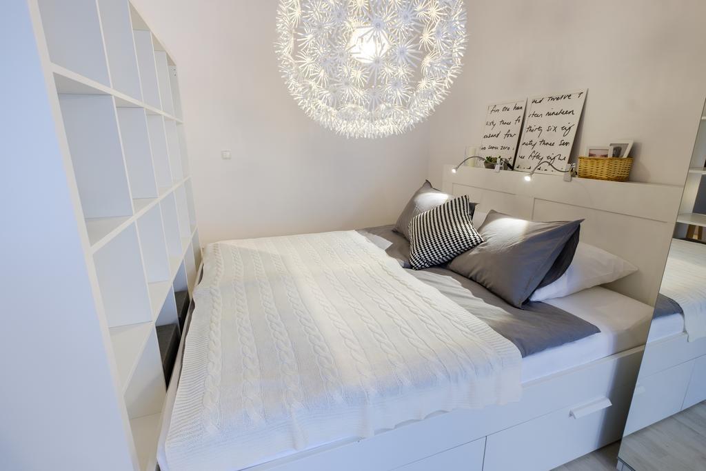 Apartments Bastova, Stela & Mia Apartments Братислава Екстериор снимка