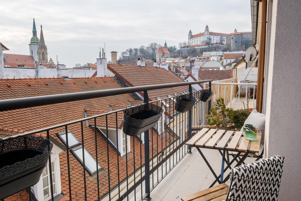 Apartments Bastova, Stela & Mia Apartments Братислава Екстериор снимка