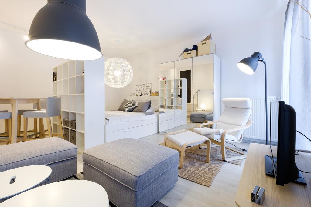 Apartments Bastova, Stela & Mia Apartments Братислава Екстериор снимка
